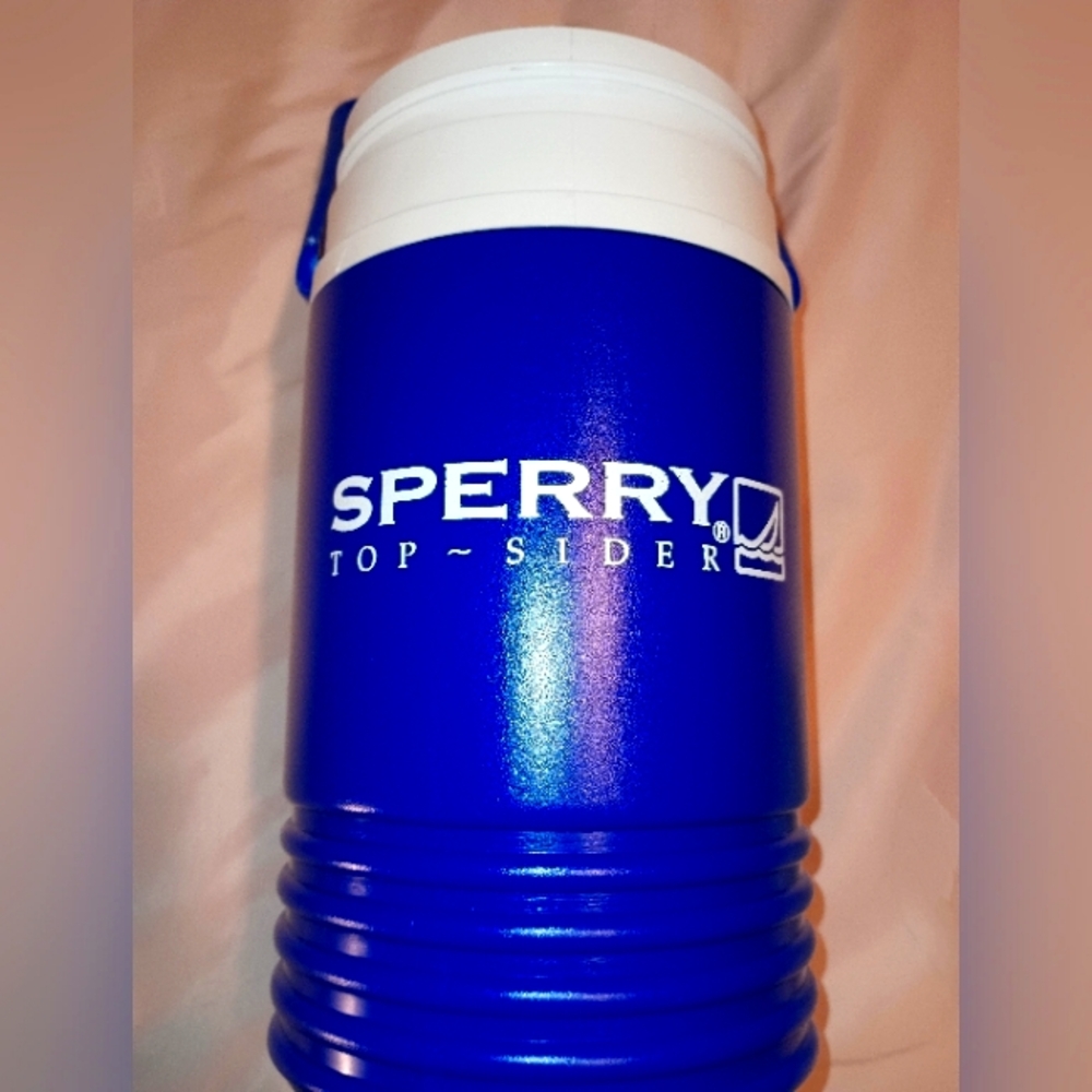 IGLOO ⭐ Thermal & Insulated Beverage Container ⭐ 1/2 Gallon